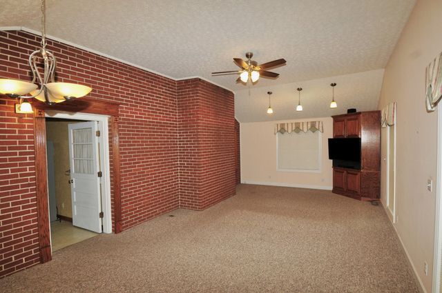 6881 Glidewell Rd, Cross Plains, TN 37049