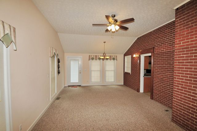 6881 Glidewell Rd, Cross Plains, TN 37049