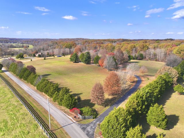 6881 Glidewell Rd, Cross Plains, TN 37049