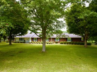 6881 Glidewell Rd, Cross Plains, TN 37049
