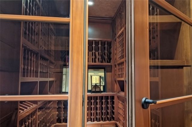 1131 Emerald Bay, Laguna Beach, CA 92651