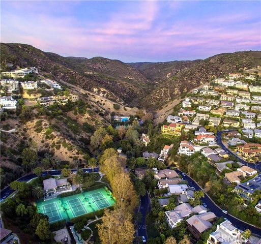 1131 Emerald Bay, Laguna Beach, CA 92651