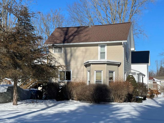 242 S East Street, Vassar, MI 48768