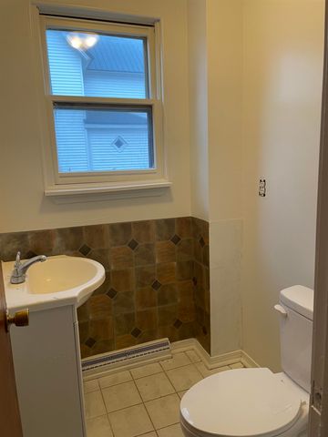 242 S East Street, Vassar, MI 48768