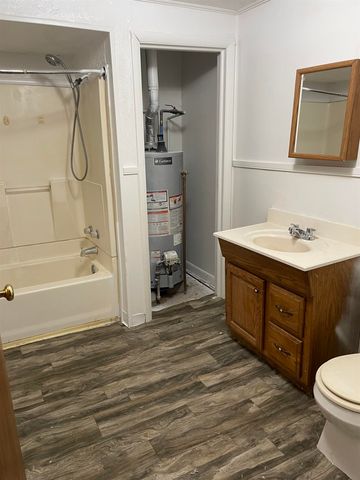 242 S East Street, Vassar, MI 48768