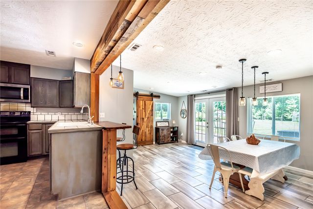 6075 Marathon Edenton Road, Blanchester, OH 45107