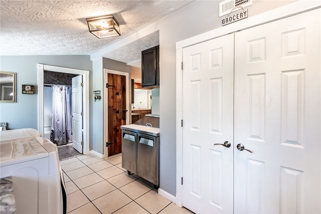 6075 Marathon Edenton Road, Blanchester, OH 45107