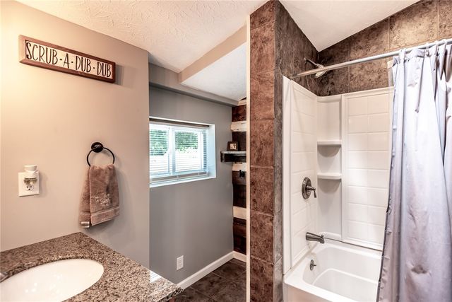 6075 Marathon Edenton Road, Blanchester, OH 45107