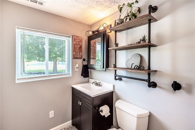 6075 Marathon Edenton Road, Blanchester, OH 45107
