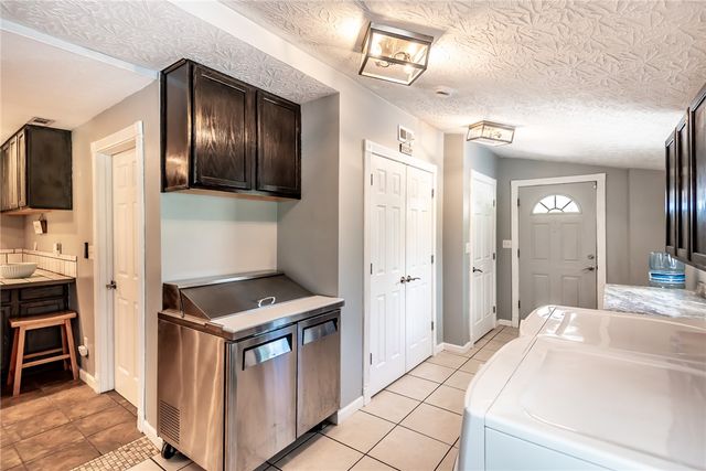 6075 Marathon Edenton Road, Blanchester, OH 45107