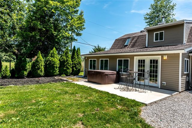 6075 Marathon Edenton Road, Blanchester, OH 45107
