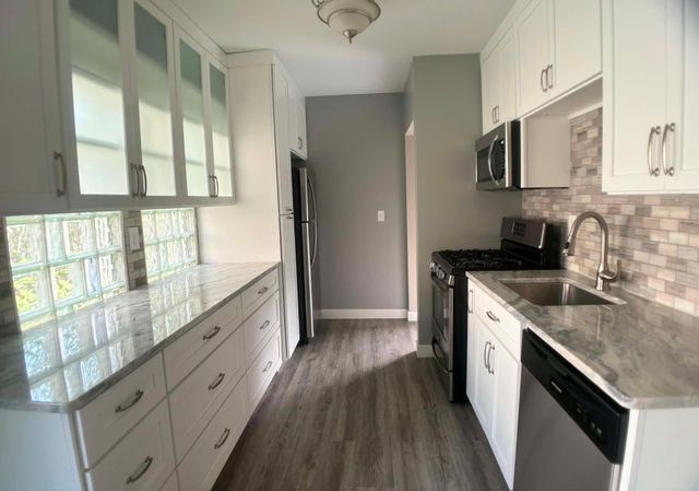 1170 Minnehaha Avenue W, Saint Paul, MN 55104