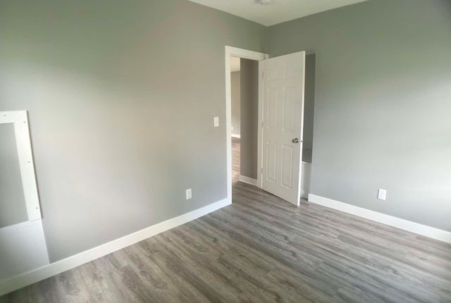 1170 Minnehaha Avenue W, Saint Paul, MN 55104