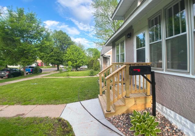 1170 Minnehaha Avenue W, Saint Paul, MN 55104
