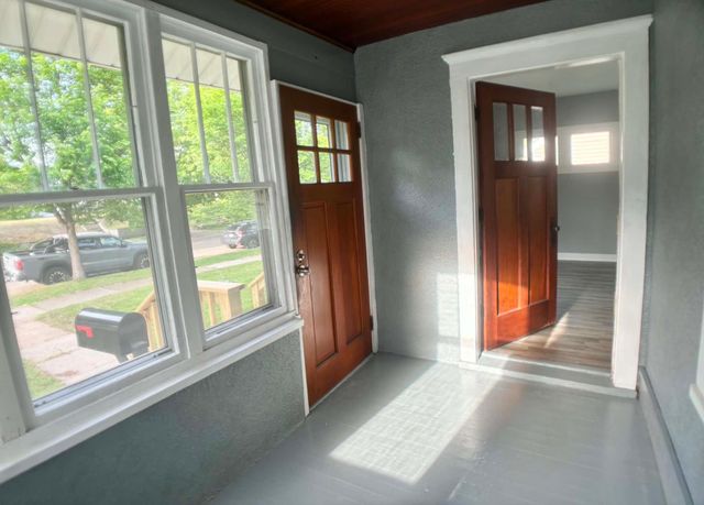 1170 Minnehaha Avenue W, Saint Paul, MN 55104