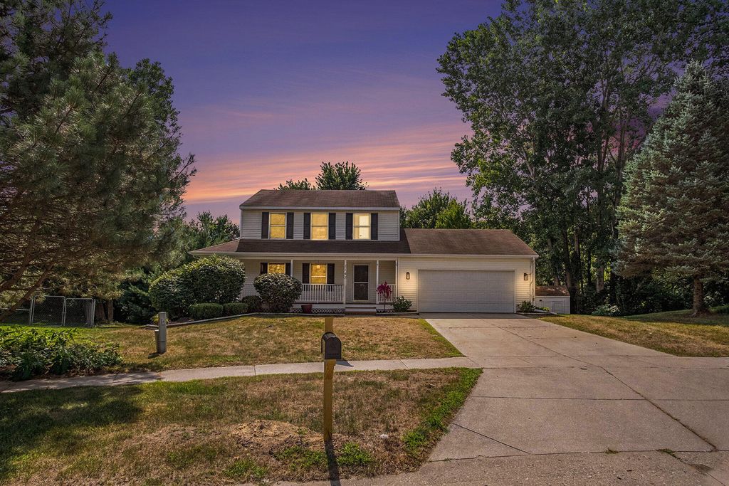 2142 Belmont Farms Circle, Plainfield Twp, MI 49306