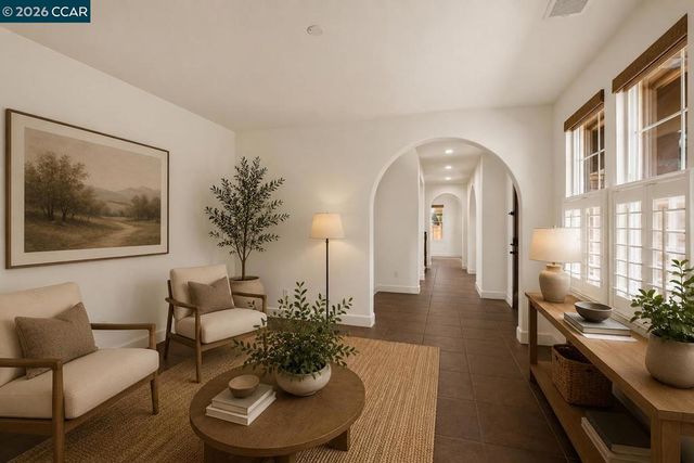 5210 S Montecito Dr, Concord, CA 94521