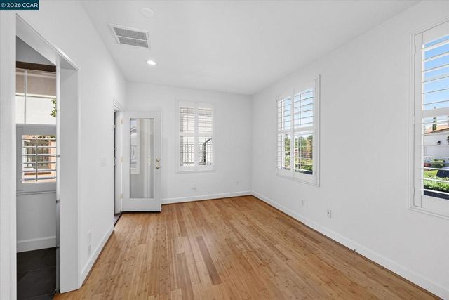 5210 S Montecito Dr, Concord, CA 94521