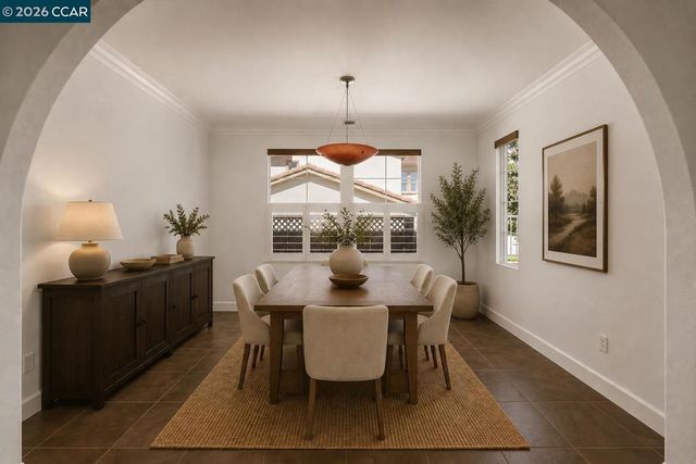 5210 S Montecito Dr, Concord, CA 94521