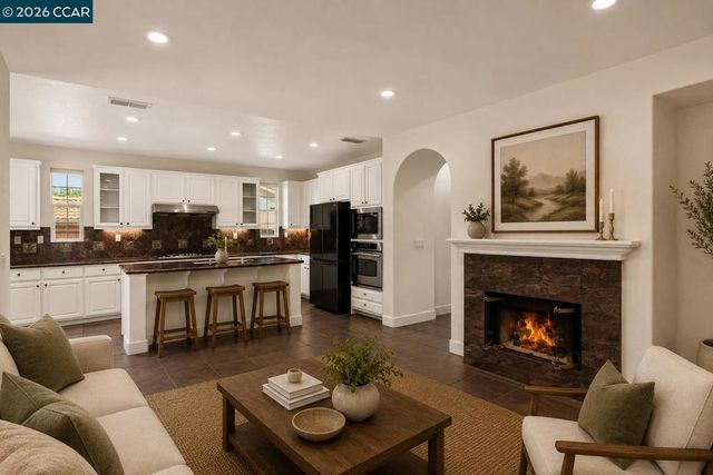 5210 S Montecito Dr, Concord, CA 94521