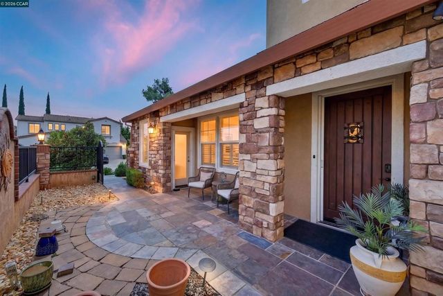 5210 S Montecito Dr, Concord, CA 94521