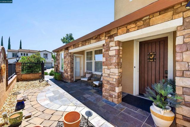 5210 S Montecito Dr, Concord, CA 94521