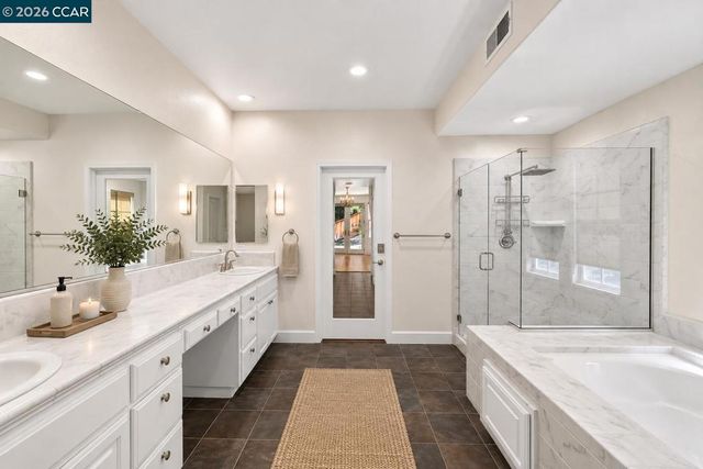5210 S Montecito Dr, Concord, CA 94521