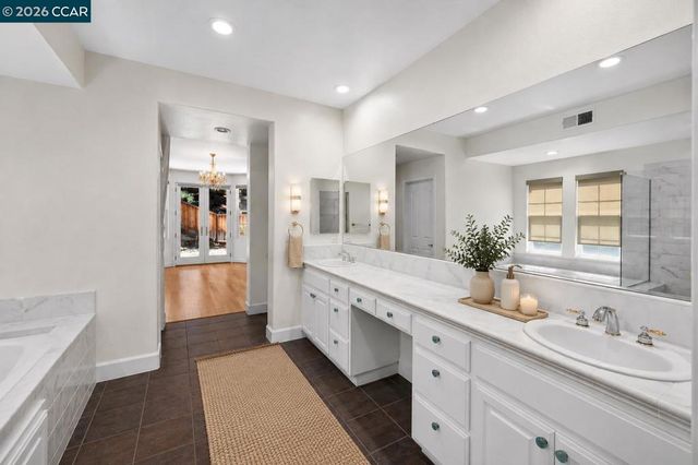 5210 S Montecito Dr, Concord, CA 94521