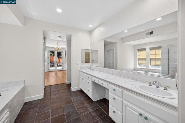 5210 S Montecito Dr, Concord, CA 94521