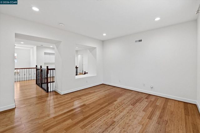 5210 S Montecito Dr, Concord, CA 94521