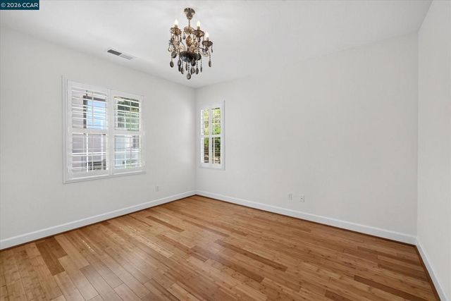 5210 S Montecito Dr, Concord, CA 94521