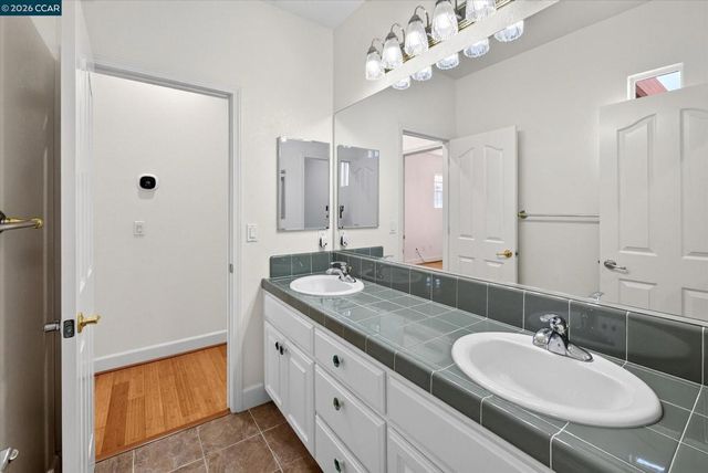 5210 S Montecito Dr, Concord, CA 94521