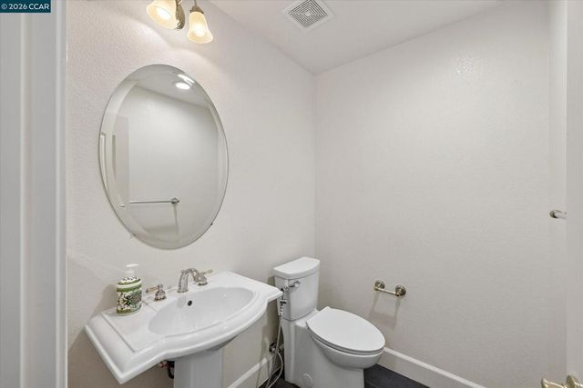 5210 S Montecito Dr, Concord, CA 94521