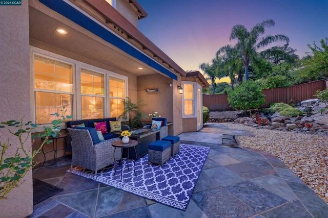 5210 S Montecito Dr, Concord, CA 94521