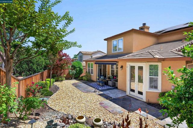 5210 S Montecito Dr, Concord, CA 94521