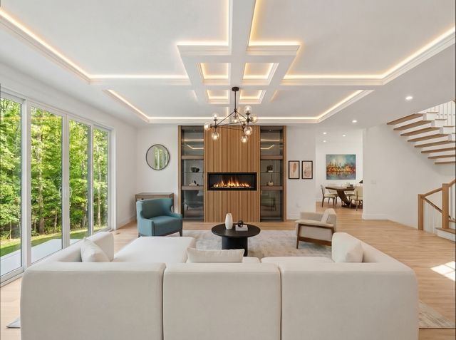 135 Hartman Rd, Newton, MA 02459