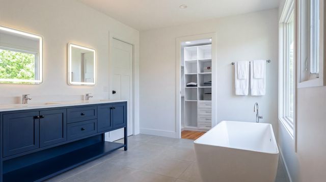 135 Hartman Rd, Newton, MA 02459