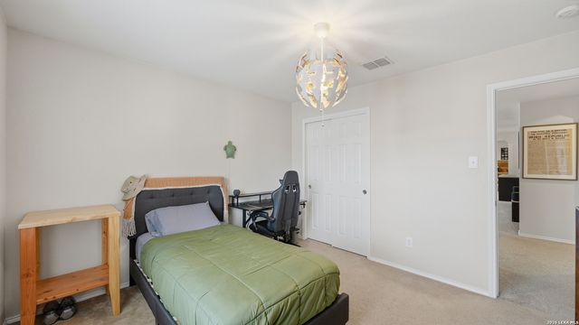 16238 GALLOPING OAK KNL, Selma, TX 78154