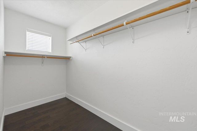 1406 W Crystal Falls Ave, Nampa, ID 83651