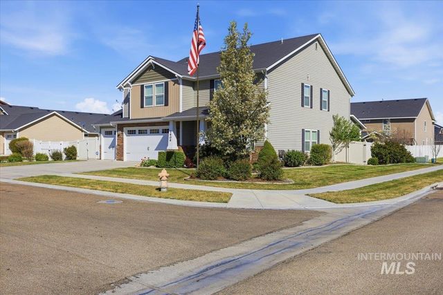 1406 W Crystal Falls Ave, Nampa, ID 83651