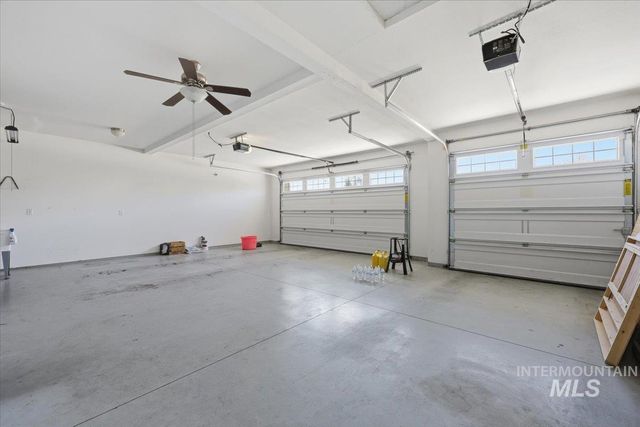 1406 W Crystal Falls Ave, Nampa, ID 83651