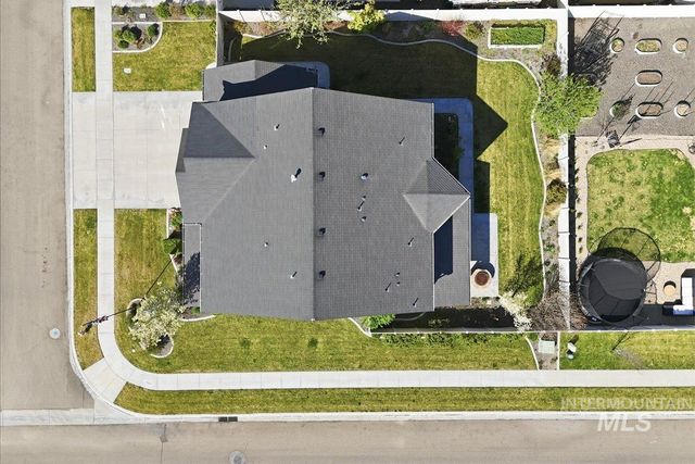 1406 W Crystal Falls Ave, Nampa, ID 83651