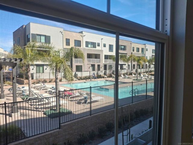 2518 Delphinium Ln, Carlsbad, CA 92008