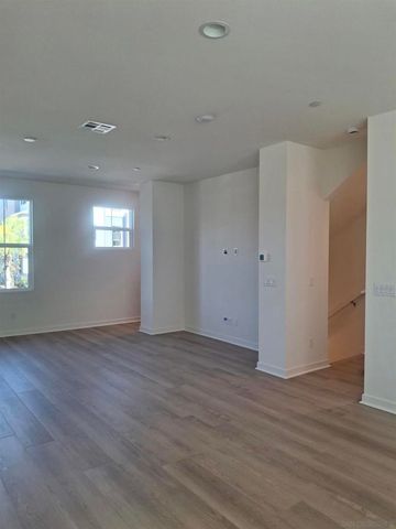 2518 Delphinium Ln, Carlsbad, CA 92008