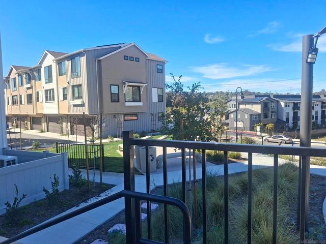 2518 Delphinium Ln, Carlsbad, CA 92008