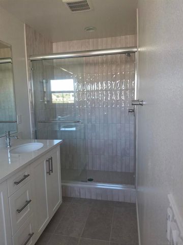 2518 Delphinium Ln, Carlsbad, CA 92008