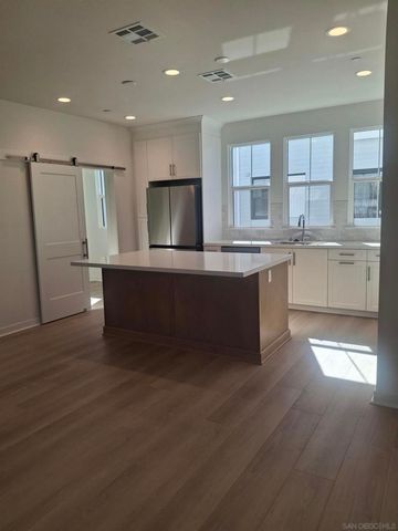 2518 Delphinium Ln, Carlsbad, CA 92008