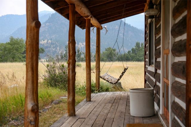 9 Grizzly Meadow Road, Emigrant, MT 59027