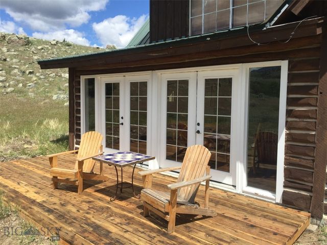 9 Grizzly Meadow Road, Emigrant, MT 59027