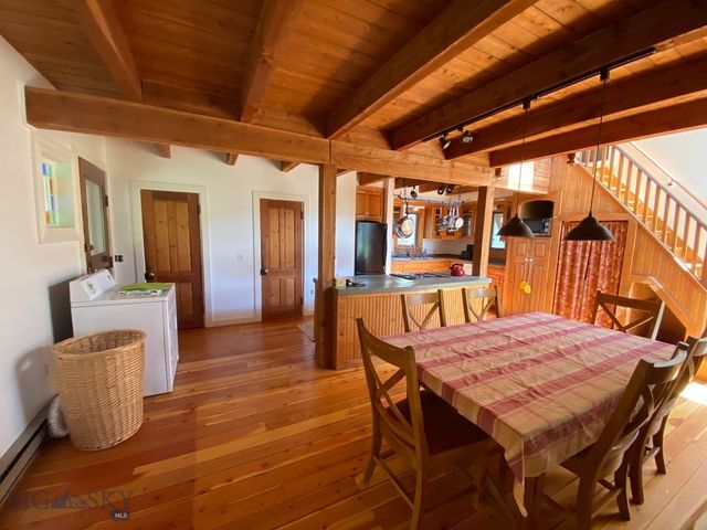 9 Grizzly Meadow Road, Emigrant, MT 59027